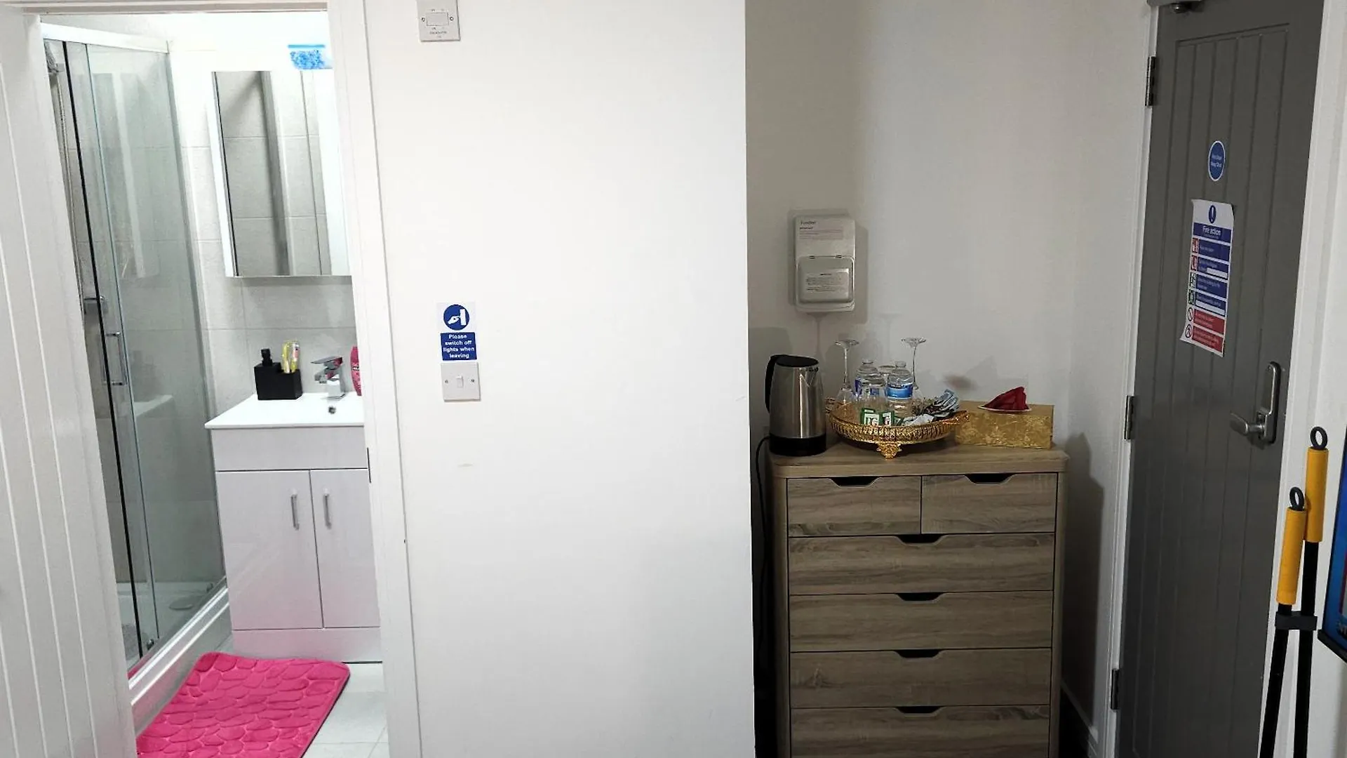 London Heathrow Sleephouse Lägenhet Cranford