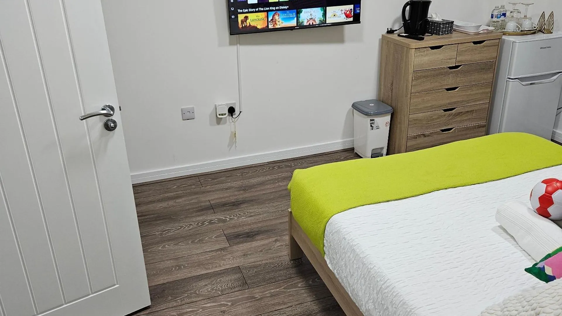 London Heathrow Sleephouse Lägenhet Cranford 0*,  Storbritannien