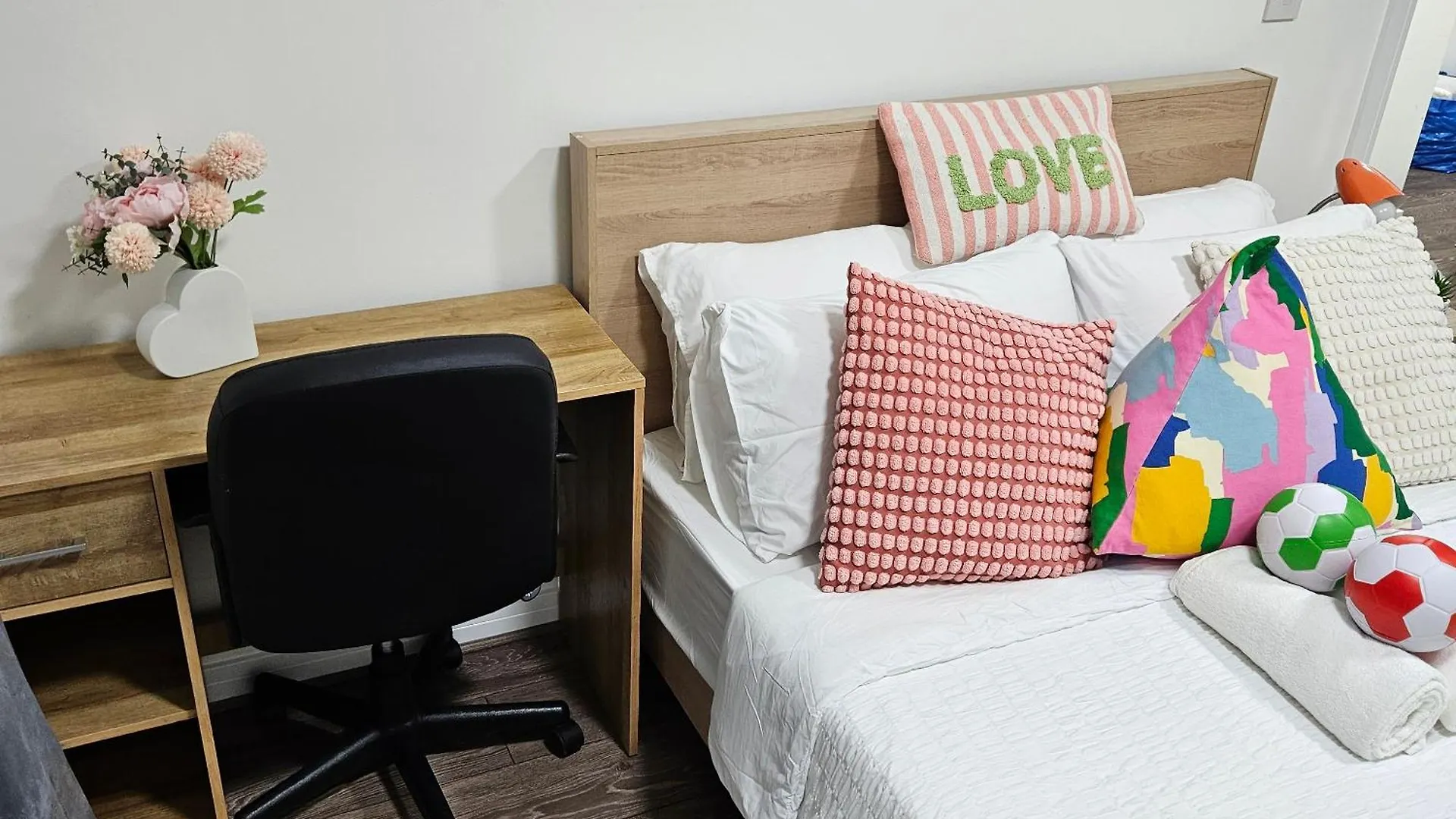 London Heathrow Sleephouse Lägenhet Cranford